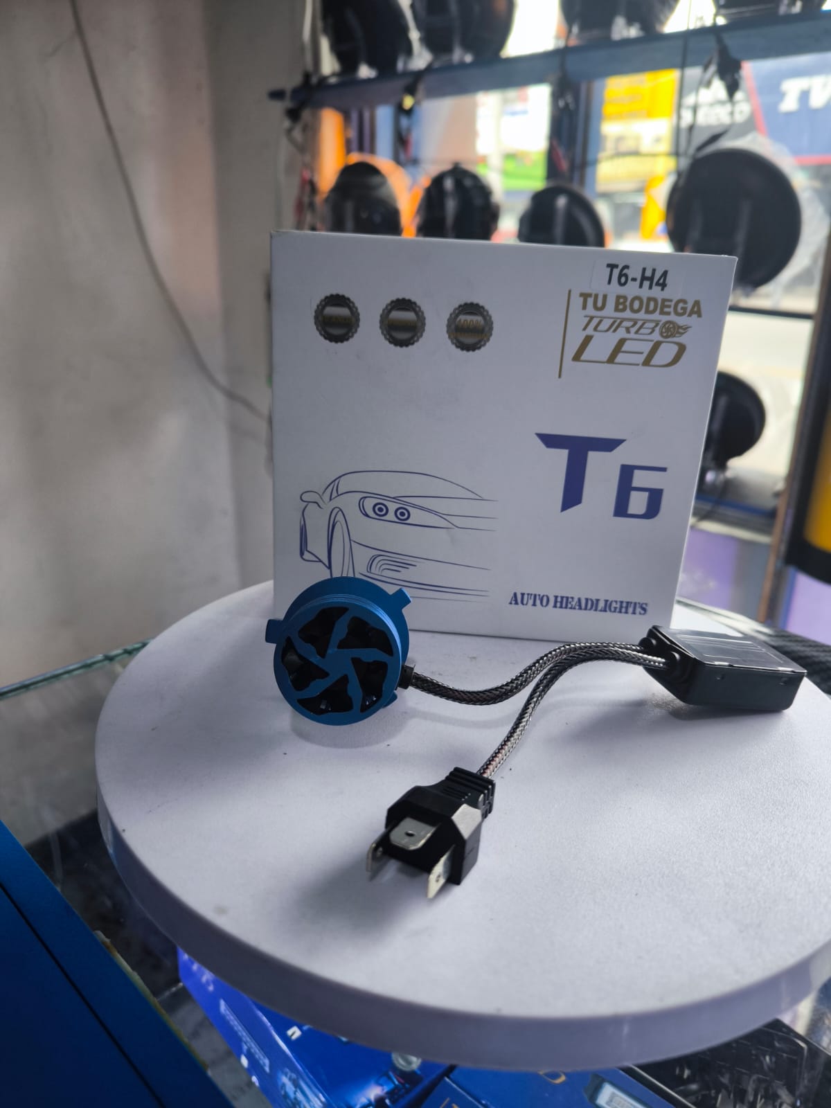 Miniatura 4 de BOMBILLO LED (T6-H4)